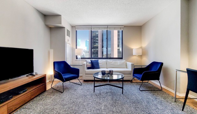 Spacious 2 Bedroom, 40-Min Train to Midtown NYC