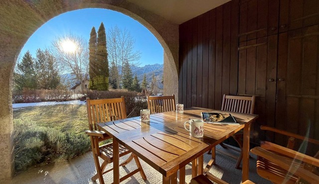 Spacious 2-BR Apt in Briançon, Garden, Near Hiking Trails, Sleeps 6, Parking