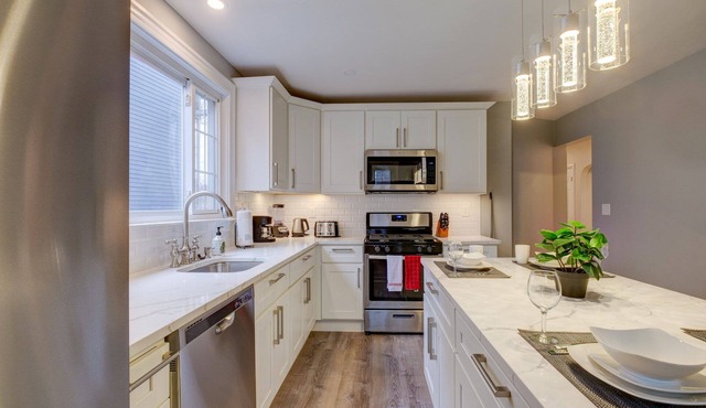 Spacious 2bd/1ba | Free Parking | 3D TOUR 3581