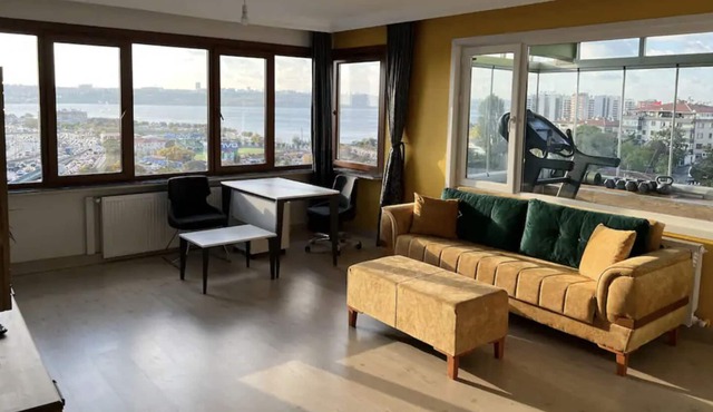 Spacious 2bd, 2 luxury bathroom, Marmara Sea & Lake View