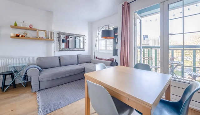 Spacious 2BD flat in Clapham with balcony!