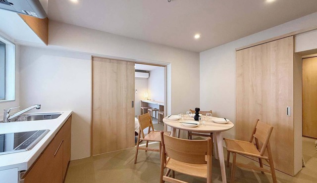 Spacious 2BR, 2 Baths | Steps to Shops & Dining 31