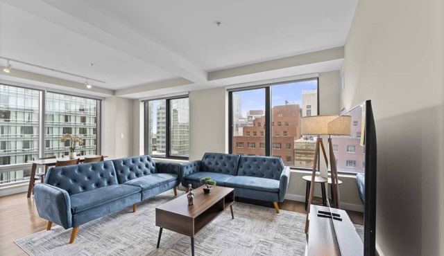 Spacious 2BR 2BA Condo Boston Downtown