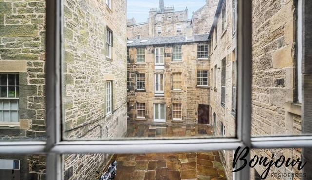 Spacious 2BR-2BA - Grassmarket - Free Parking