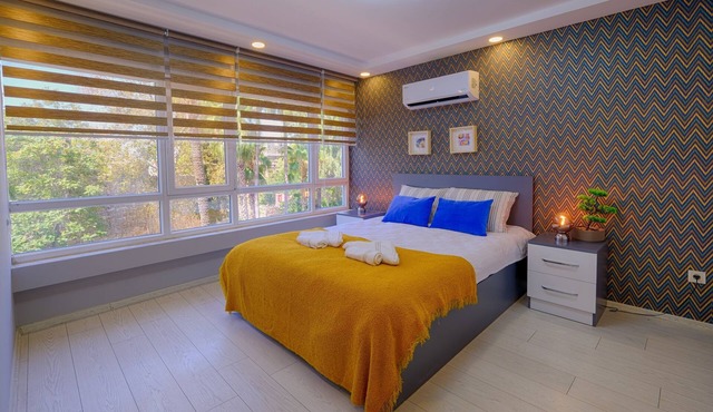 Spacious 2BR Apartment in Kaleiçi Old Town – Pet Friendly!