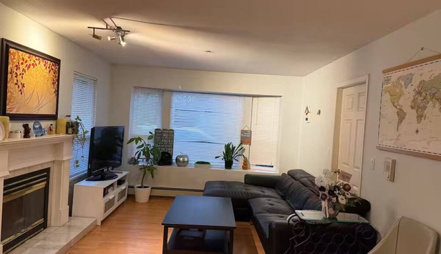 Spacious 2BR Ground-Level Suite Near Kingsway Central Park & Metrotown 🌿