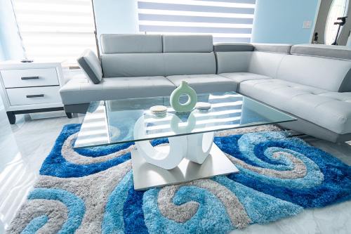 Spacious 2BR Retreat Fast WiFi Self Check-in- Watch FIFA World Cup in Comfort