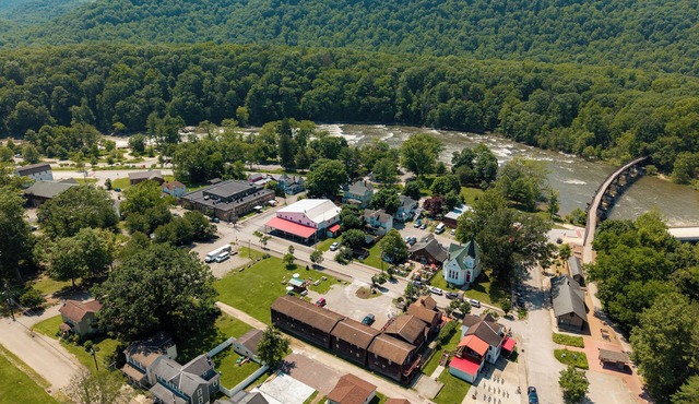 Spacious 2BR | Steps from GAP Trail & Dining