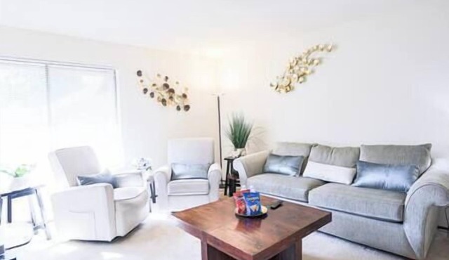 Spacious 3+1 BR/2B House Sunnyvale Community Park