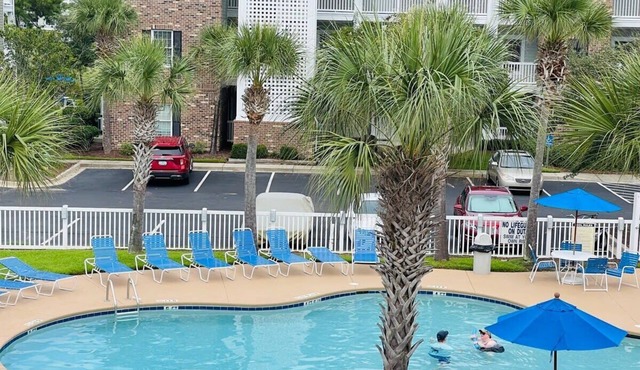 Spacious 3 bdrm condo at Magnolia Point MB