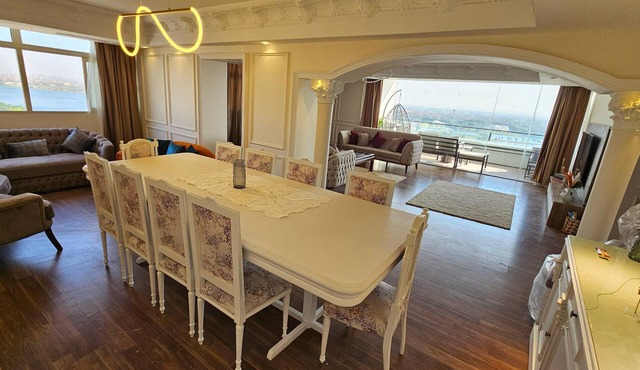 Spacious 3-bedroom apartment with WiFi, AC in marvelous Cairo Governorate