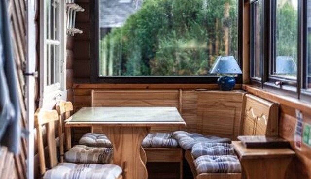 Spacious 3 Bed Log Cabin in Snowdonia