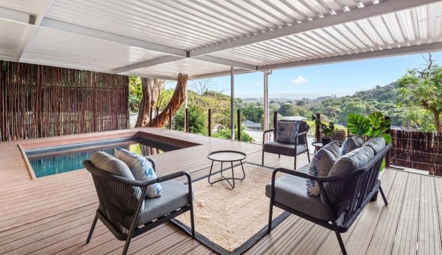 Spacious 3 Bed Room House, Pool Ideal Families & Groups, Secure & Central