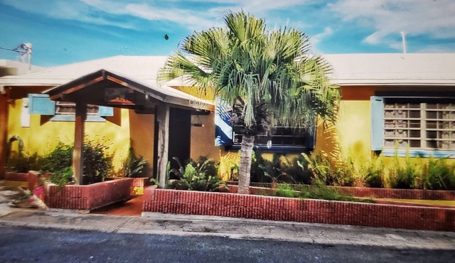 Spacious 3 bedroom 2 bath home close to town