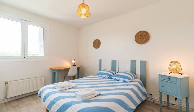 Spacious 3-Bedroom Apartment in Guingamp, 6 Guests