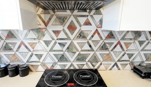 Spacious 3-bedroom apartment with WiFi, AC in brilliant Gurugram