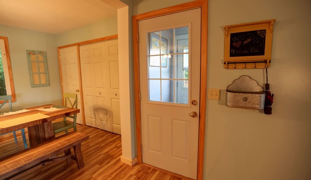 Spacious 3 Bedroom Apt. ON TRAIL 422 with FUEL!