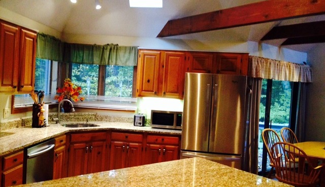 Spacious 3 Bedroom Next To Attitash/North Conway/Storyland