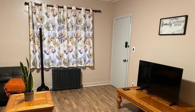 Spacious 3 bedroom apartment in Newbritain CCSU.