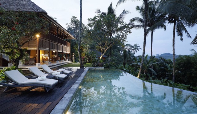 Spacious 3 bedrooms in private villa with rice field view