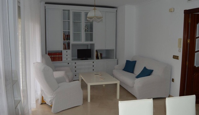 Spacious 3-BR Apartment in Central Córdoba, Near Historic Sites