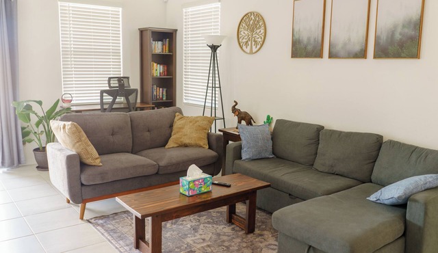 Spacious 3 BR Home - Pool/Playground, L2 EV Charger, Free Parking, Near Freeway