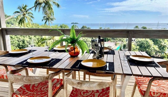 Spacious 3 BR Island Villa w/Pool Fast Wifi-Sleeps 8 Washer & Dryer