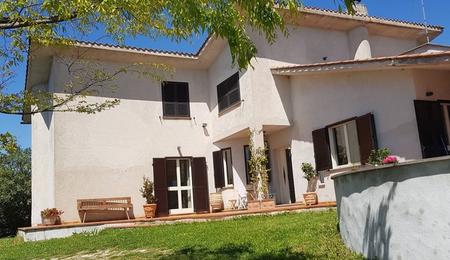 spacious (300 m2.) villa with private pool (12x6)
