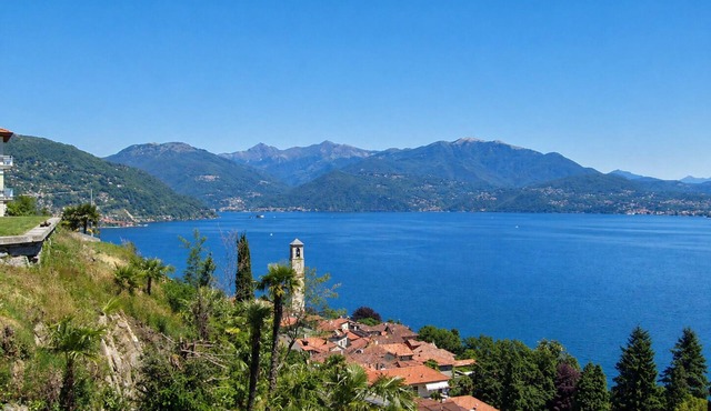 Spacious 3½-room apartment with beautiful sunny garden & view of the lake