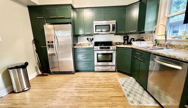 Spacious 3BD Bungalow with Heated Pool