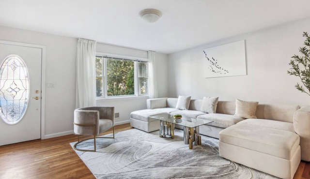 Spacious 3BR Home/Free Parking/Perfect for Families & Groups