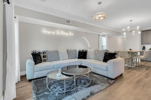 Spacious 3BR home w fenced backyard