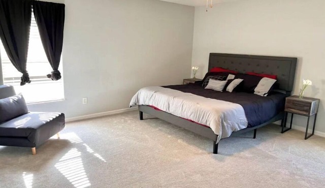 Spacious 3BR home with HEATED POOL in Ocala