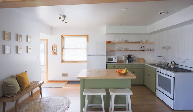 Spacious 3BR Ranch Retreat Open-Concept Living Family-Friendly Comfort