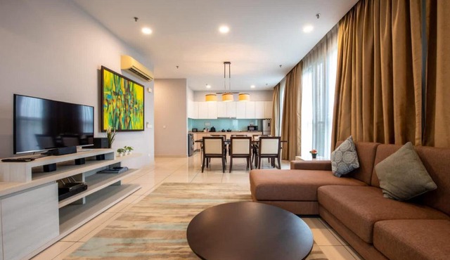 Spacious 3BR Somerset Suite in Puteri Harbour