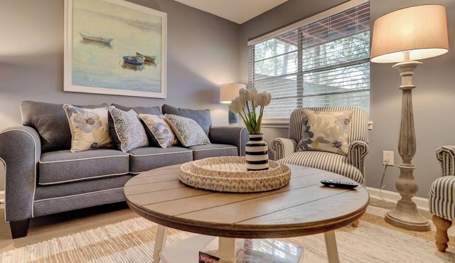 Spacious 3BR Hilton Head Getaway + Pool Access