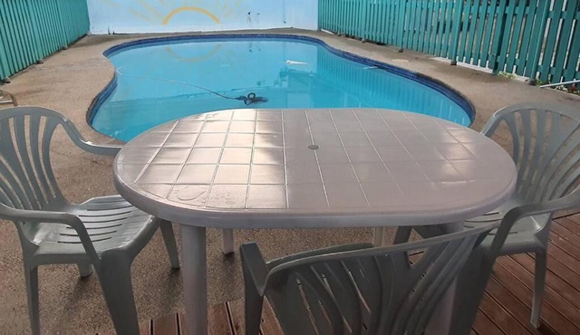 Spacious 4-bdrm fully self-contained WIFI, Parking