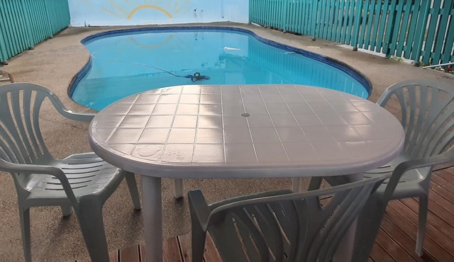 Spacious 4-bdrm fully self-contained WIFI, Parking