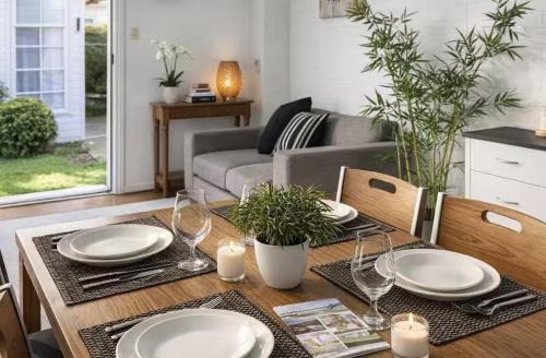 Spacious 4-Bed Retreat in Vibrant Footscray