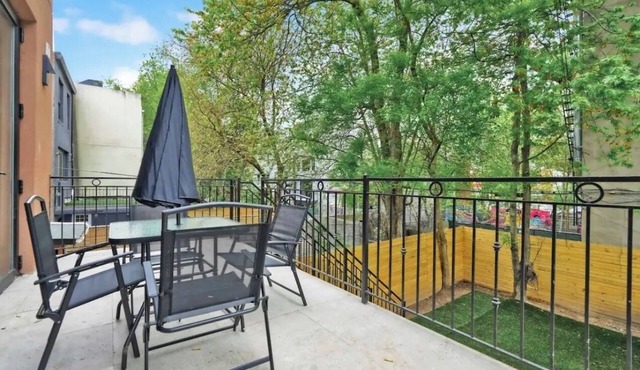 Spacious 4-bedroom apartment in charming Brooklyn with WiFi, AC