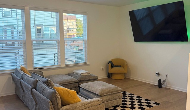 Spacious 4- bedroom Charlotte abode