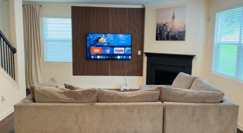 Spacious 4 Bedroom Group Stay 17 Mins From Airport