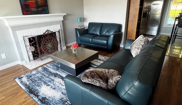 Spacious 4-bedroom house with AC, in El Cerrito CA with views of Mt. Tamalpais,