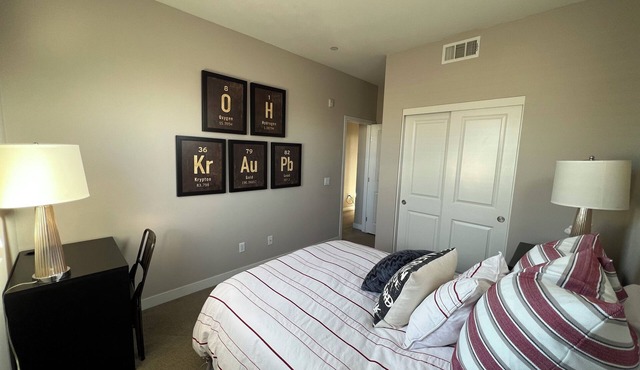 Spacious 4-bedroom townhome with WiFi, AC in awesome Downey