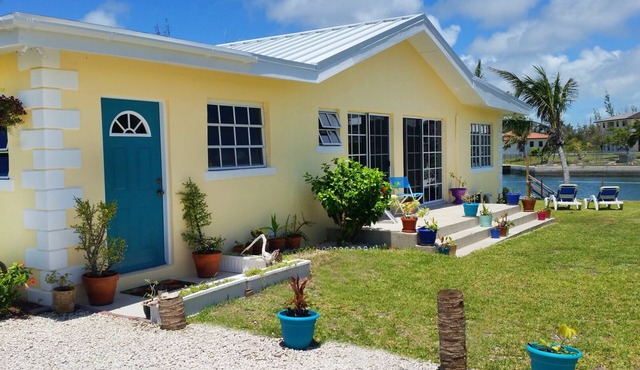 Spacious 4-Bedroom Villa, on a Lovely Waterway, with Beach and Ocean Views