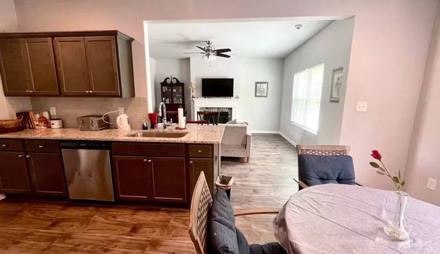 Spacious 4 BR (5 beds) 2.5 bath home in Newnan GA