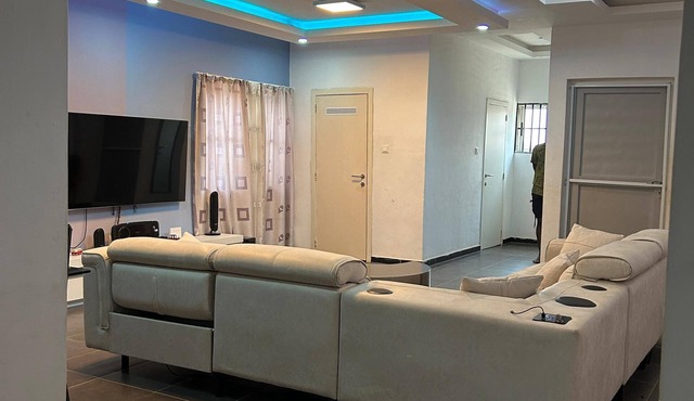 Spacious 4-bedroom house with AC and WiFi in charming Adenta Municipality