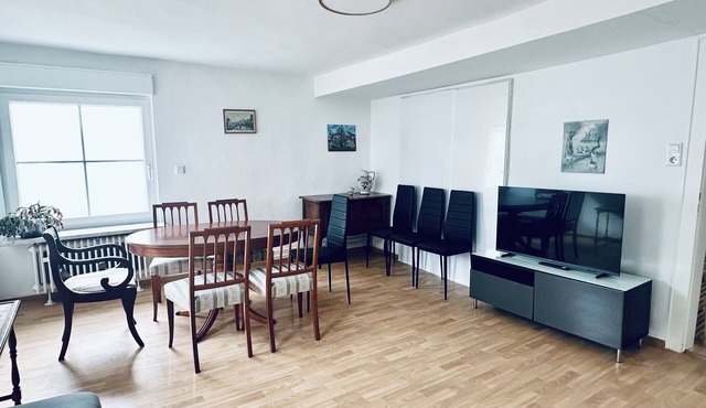 Spacious 4-room apartment with terrace and garden