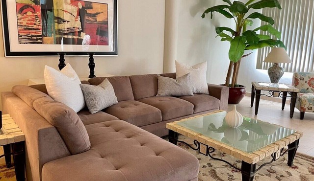 Spacious 4BD/2.5BA Retreat Near Hospital & Tumon