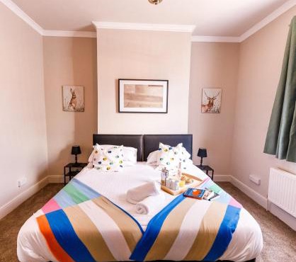 Spacious 4Bed Parking & Wi-Fi - Contractor Stays